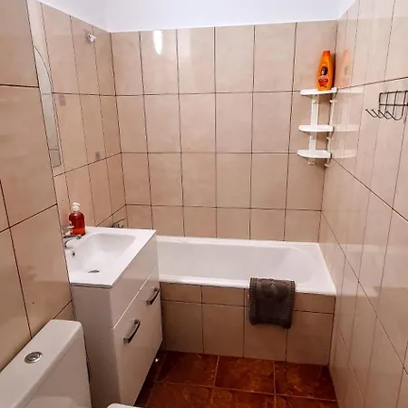 The Yellow King - Luxurious Bükreş