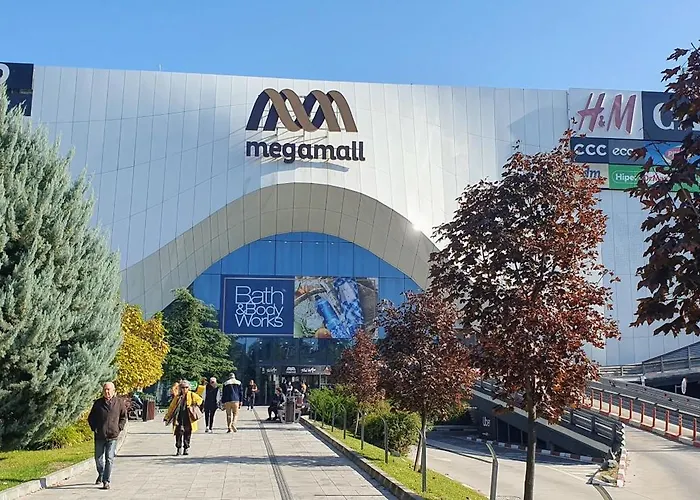 The Yellow King - Luxurious Apartman Bukarest