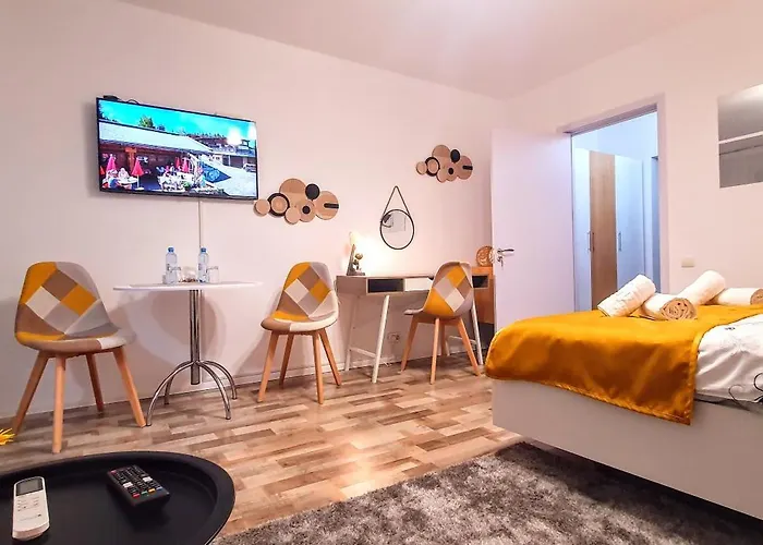 The Yellow King - Luxurious Apartmán